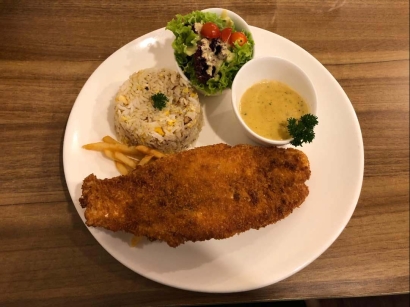 Fish &amp; Chips with fried rice